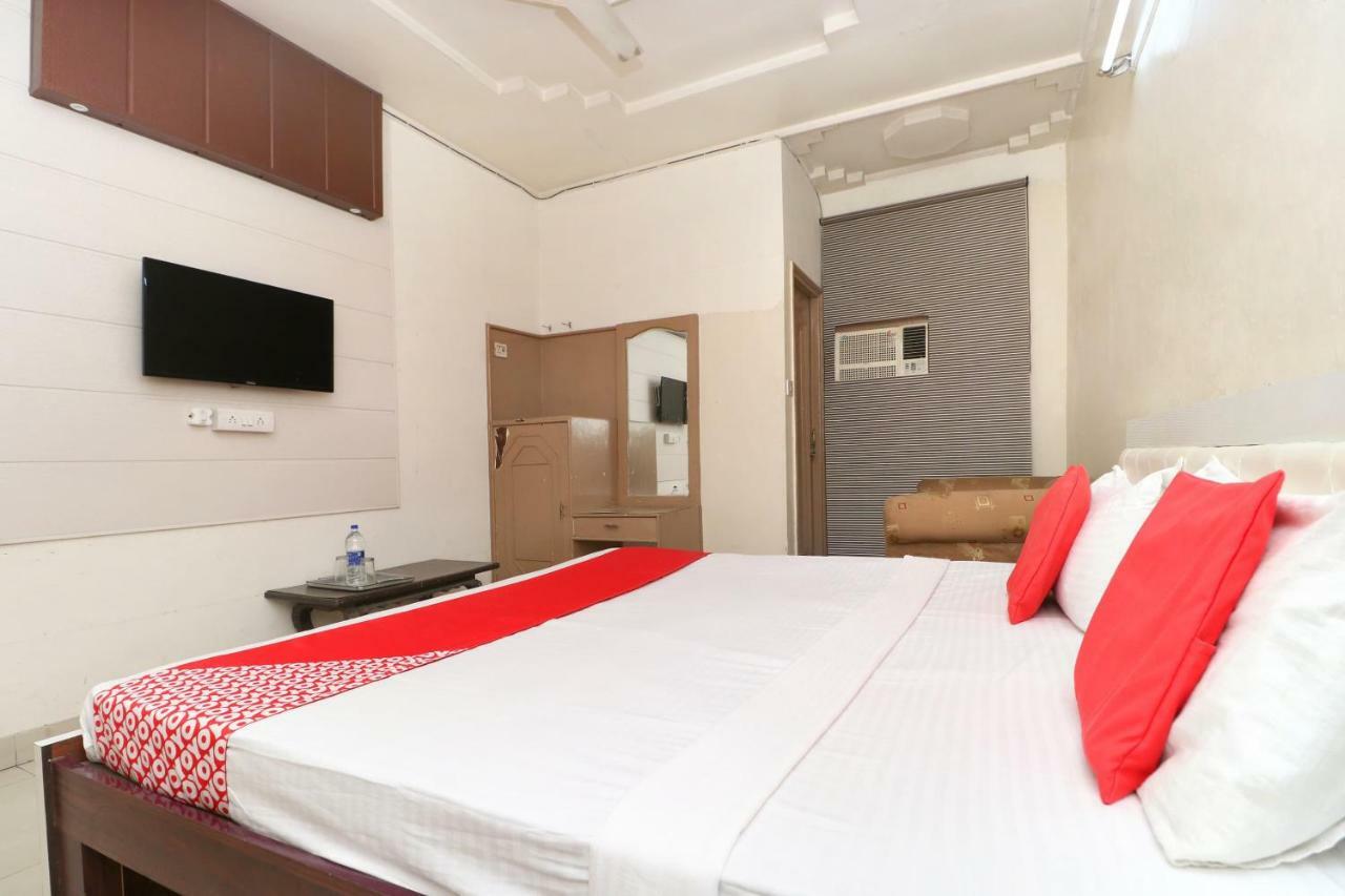 Oyo 24322 Hotel Gulshan Jalandhar Luaran gambar