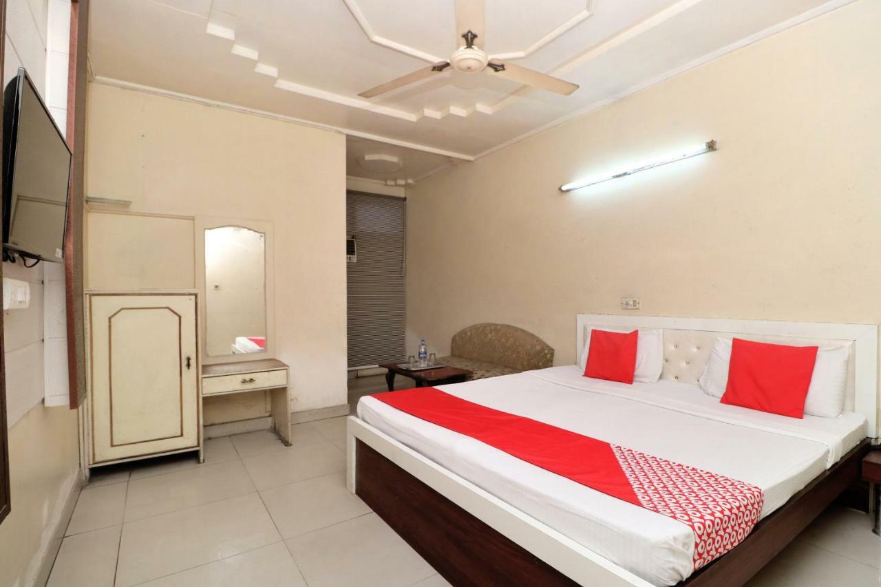 Oyo 24322 Hotel Gulshan Jalandhar Luaran gambar